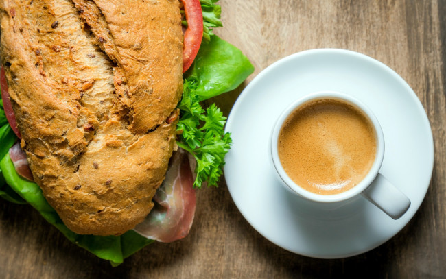 Обои картинки фото еда, бутерброды,  гамбургеры,  канапе, петрушка, багет, кофе, ветчина, салат