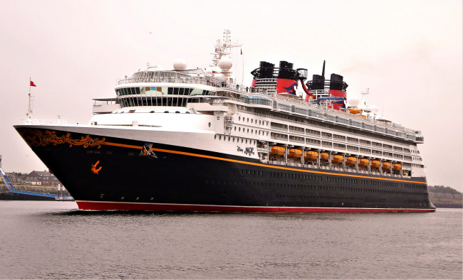 Обои картинки фото disney magic, корабли, лайнеры, лайнер, круиз