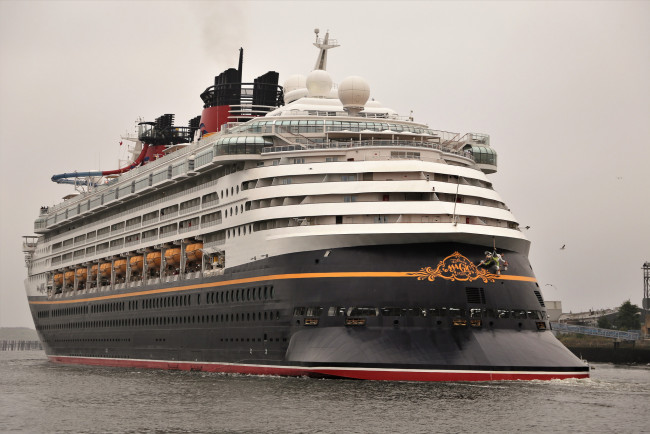 Обои картинки фото disney magic, корабли, лайнеры, круиз, лайнер