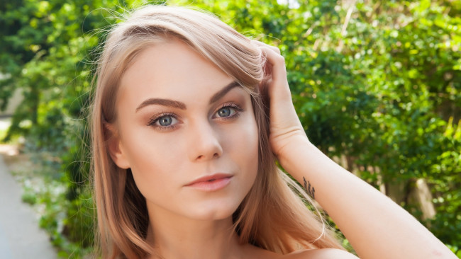 Обои картинки фото девушки, мая коноваленко , nancy a,  nancy ace, взгляд, тату