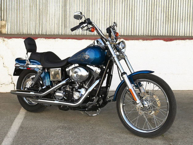 Обои картинки фото мотоциклы, harley, davidson