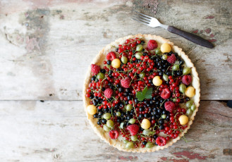 Картинка еда фрукты ягоды вилка корж