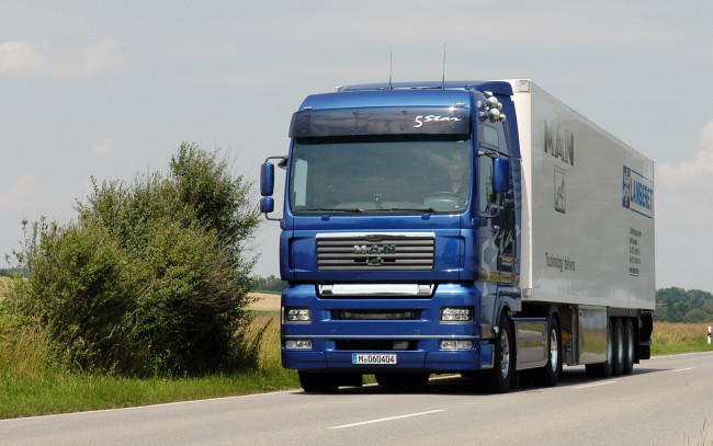 Обои картинки фото автомобили, man, шоссе