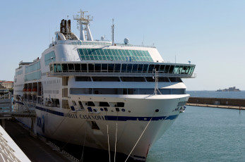 Картинка корабли лайнеры лайнер причал порт