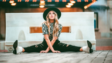 Картинка девушки -+блондинки +светловолосые шляпа поза