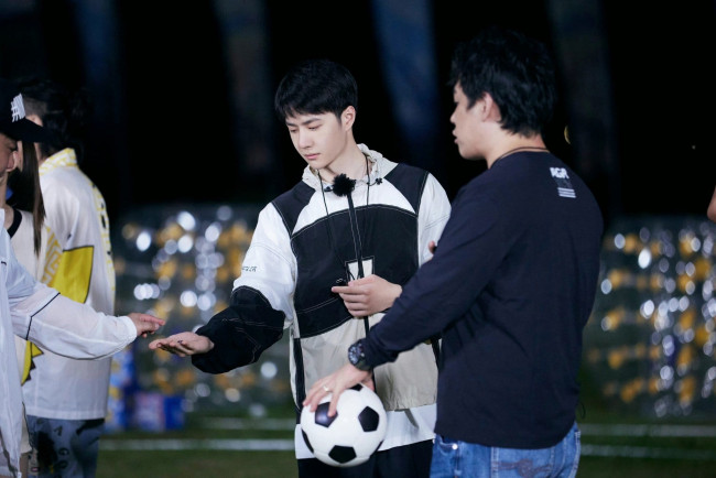 Обои картинки фото разное, знаменитости, ван, ибо, куртка, люди