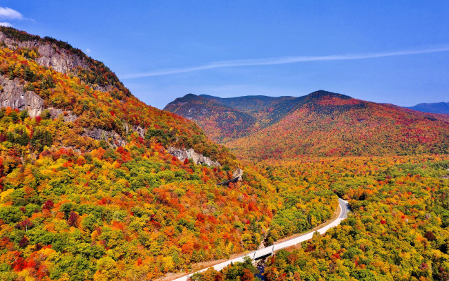 Обои картинки фото природа, горы, лес, осень, дорога