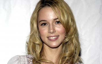 Картинка Alona+Tal девушки   карие глаза светлые волосы