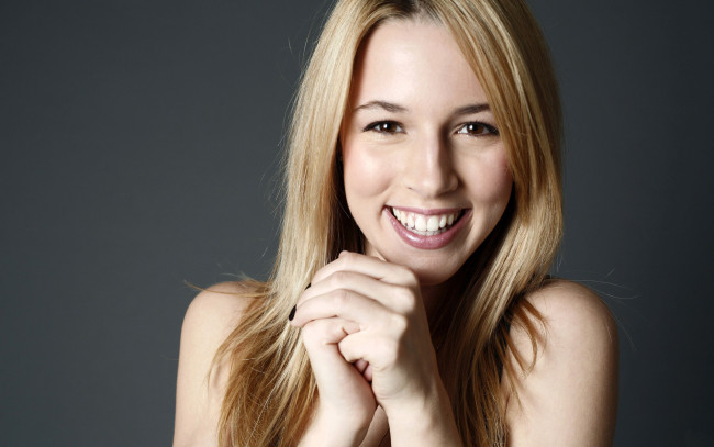 Обои картинки фото Alona Tal, девушки, , , улыбка