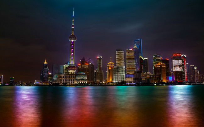 Обои картинки фото города, шанхай, китай, вода, дома, вечер