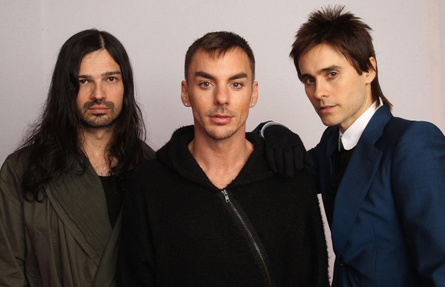 Обои картинки фото музыка, 30, seconds, to, mars, shannon, leto, jared, джаред, лето, премия, ema, mtv, tomo, milichevic