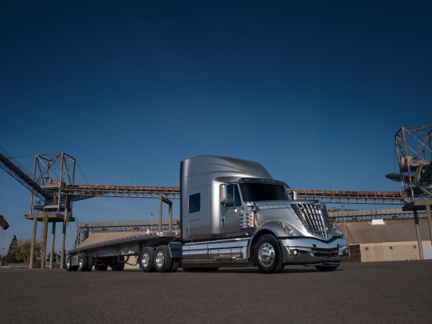 Обои картинки фото international lonestar, автомобили, international, автобусы, грузовые, navistar, сша, бронеавтомобили