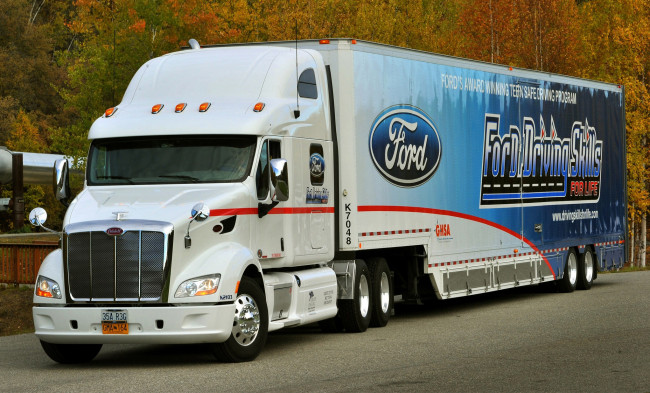 Обои картинки фото peterbilt 587, автомобили, peterbilt, сша, седельные, тягачи, классические, грузовики, motors, company