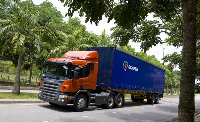 Обои картинки фото scania p 380, автомобили, scania, швеция, грузовые, ab, дизельные, двигатели, автобусы, судовые