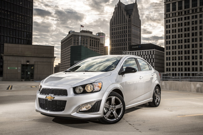Обои картинки фото 2014 chevrolet sonic rs sedan, автомобили, chevrolet, sonic, rs, sedan