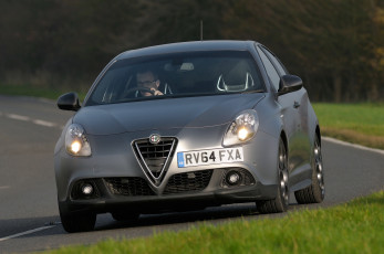 обоя автомобили, alfa romeo, 940, uk-spec, launch, edition, verde, серый, 2014г, quadrifoglio, giulietta, alfa, romeo