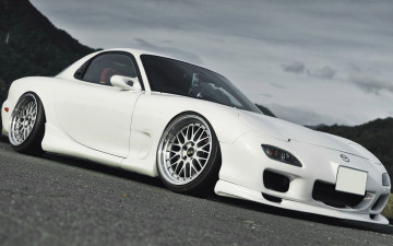 Картинка автомобили mazda