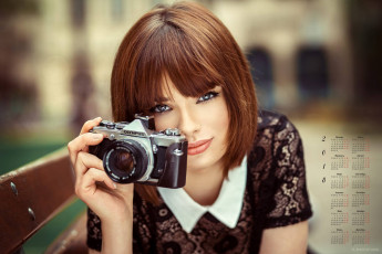 Картинка календари девушки взгляд 2018 фотоаппарат