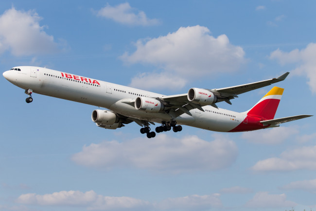 Обои картинки фото airbus a340-600, авиация, пассажирские самолёты, авиалайнер