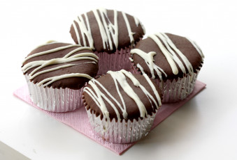 Картинка еда пирожные +кексы +печенье кексы салфетка