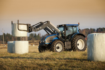 Картинка техника фронтальные+погрузчики valtra