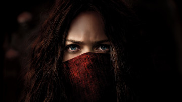 Картинка разное глаза брюнетка серые