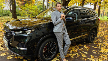 Картинка автомобили -авто+с+девушками chery tiggo 8 pro max