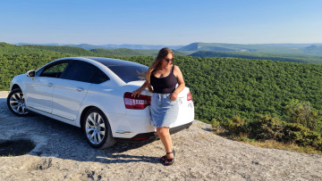 Картинка автомобили -авто+с+девушками citroen c5