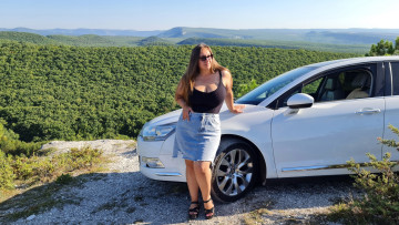 Картинка автомобили -авто+с+девушками citroen c5