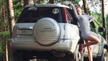 Картинка автомобили -авто+с+девушками honda