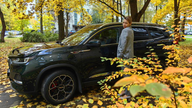 Обои картинки фото автомобили, -авто с девушками, chery, tiggo, 8, pro, max