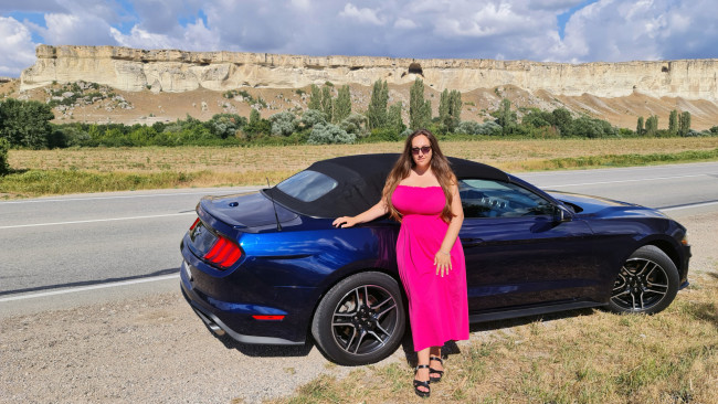 Обои картинки фото автомобили, -авто с девушками, mustang