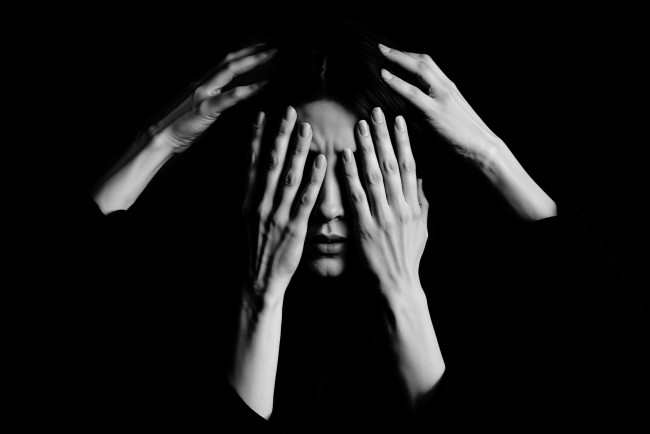 Обои картинки фото 3д графика, портреты и лица , portraits and faсes, женское, лицо, руки