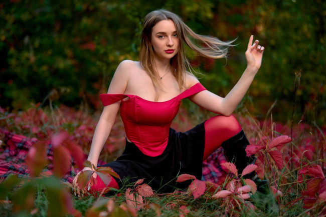 Обои картинки фото сексуальная девушка, девушки, - брюнетки,  шатенки, девушка, женщина, шатенка, темноволосая, сексуальная, модель, звезда, позирует, разная, обувь, верхняя, стильная, одежда, нижнее, эротическое, бельё, трусы, лифчик, колготки, чулки, аксессуары, макияж, и, множество, элементов, на, фотографии