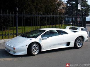 Картинка lamborghini diablo автомобили выставки уличные фото