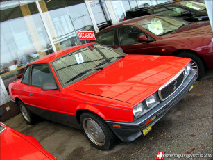 Картинка maserati karif автомобили выставки уличные фото