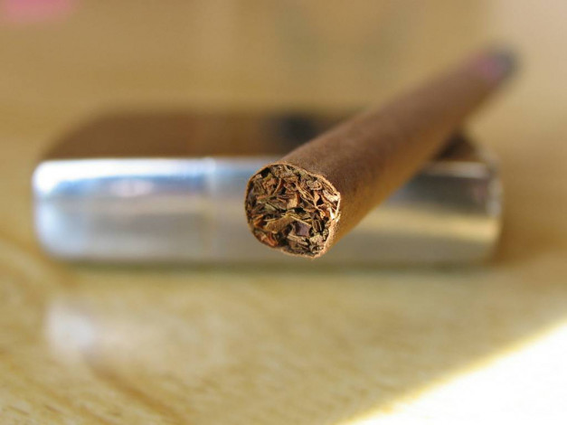 Обои картинки фото разное, курительные, принадлежности, спички