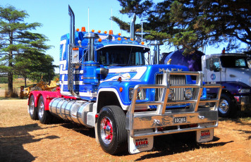 Картинка mack автомобили сша тяжелые грузовики trucks inc