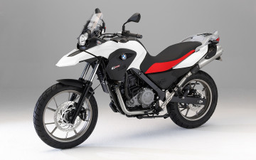 Картинка мотоциклы bmw g-650 белый красный 2010 gs