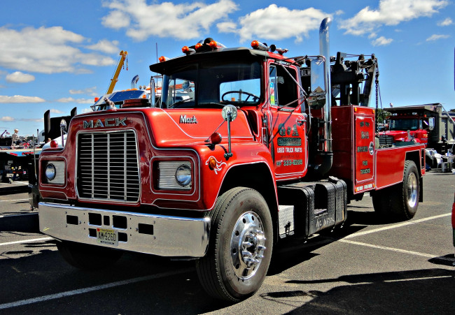 Обои картинки фото mack, автомобили, тяжелые, грузовики, trucks, inc, сша