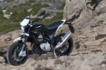 Картинка мотоциклы husqvarna