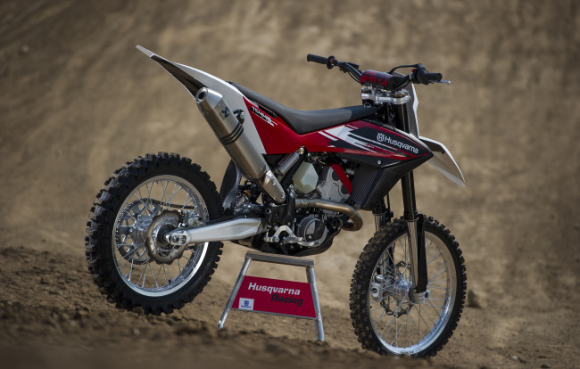 Обои картинки фото мотоциклы, husqvarna