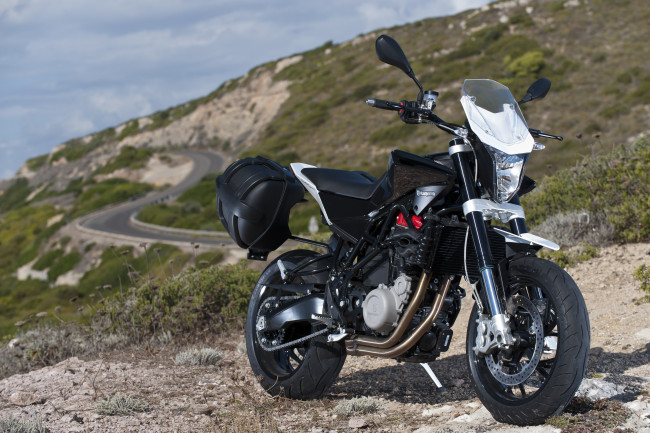 Обои картинки фото мотоциклы, husqvarna