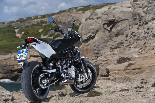 Обои картинки фото мотоциклы, husqvarna