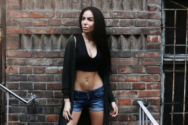 Обои картинки фото девушка, девушки, -unsort , брюнетки, темноволосые, violetta, letta, виолетта, летта, модель