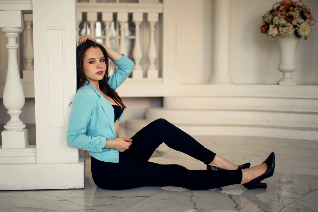 Обои картинки фото девушки, - брюнетки,  шатенки, брюнетка, поза, александра, гущина