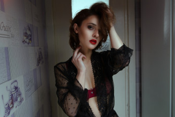 Картинка девушка+-+girl девушки -+брюнетки +шатенки девушка женщина брюнетка темноволосая сексуальная модель звезда позирует разная обувь верхняя стильная одежда нижнее эротическое бельё трусы лифчик колготки чулки аксессуары макияж и множество элементов на фотографии