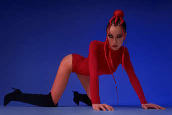 Картинка девушка+-+girl девушки -+рыжеволосые+и+разноцветные девушка женщина разноцветная сексуальная модель звезда позирует разная обувь верхняя стильная одежда нижнее эротическое бельё трусы лифчик аксессуары макияж колготки чулки и множество элементов на фотографии