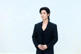 Картинка мужчины xiao+zhan актер костюм