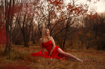 Картинка девушка+-+girl девушки -+блондинки +светловолосые девушка женщина блондинка светловолосая сексуальная модель звезда позирует разная обувь верхняя стильная одежда нижнее эротическое бельё трусы лифчик колготки чулки аксессуары макияж и множество элементов на фотографии